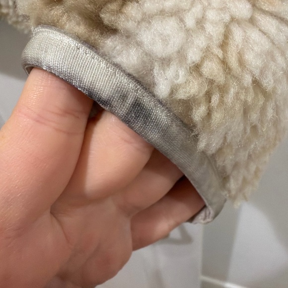 Kith - Picture 3 of 3